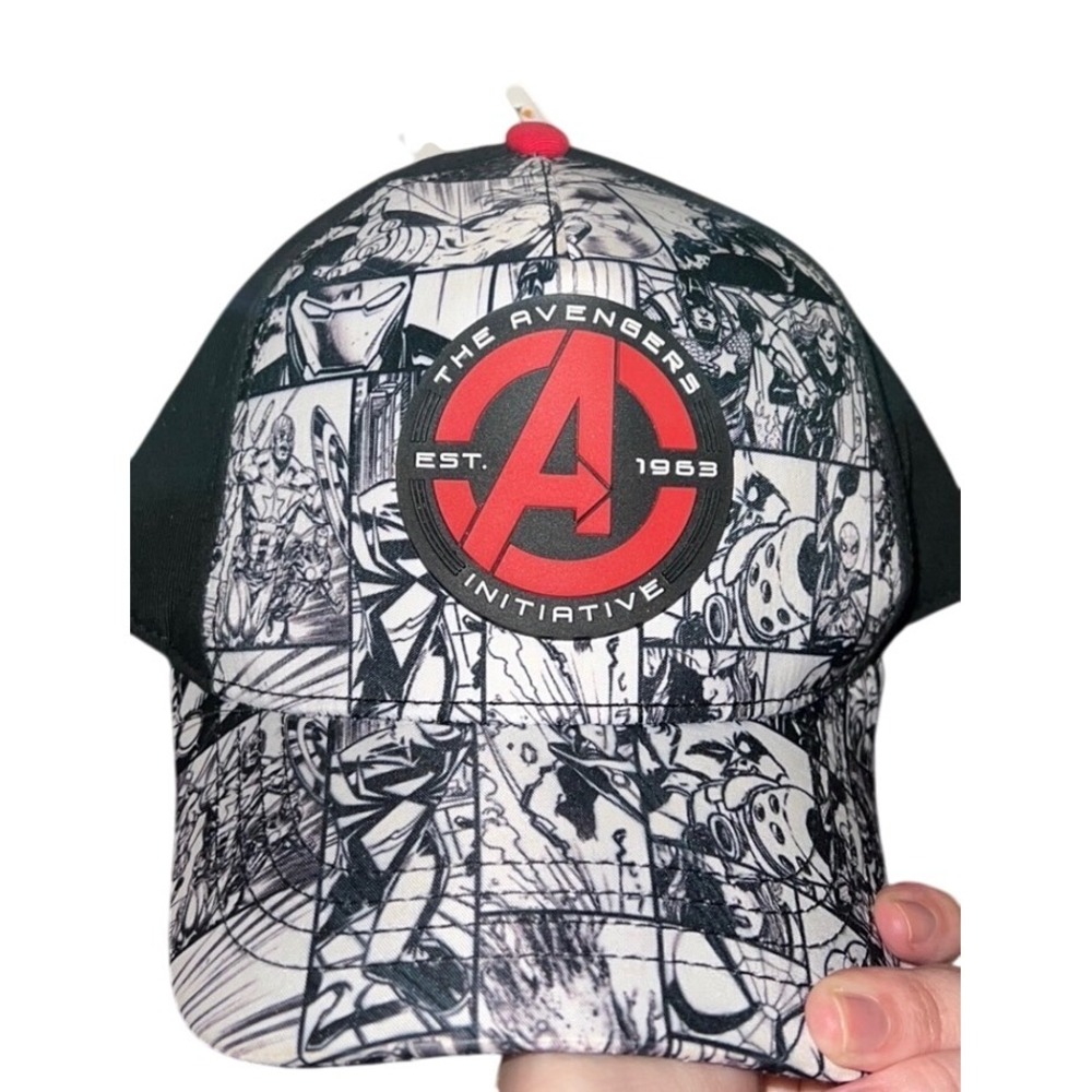 Marvel Avengers Initiative Comic Panel Trucker Hat Black Red Adjustable‎ Cap